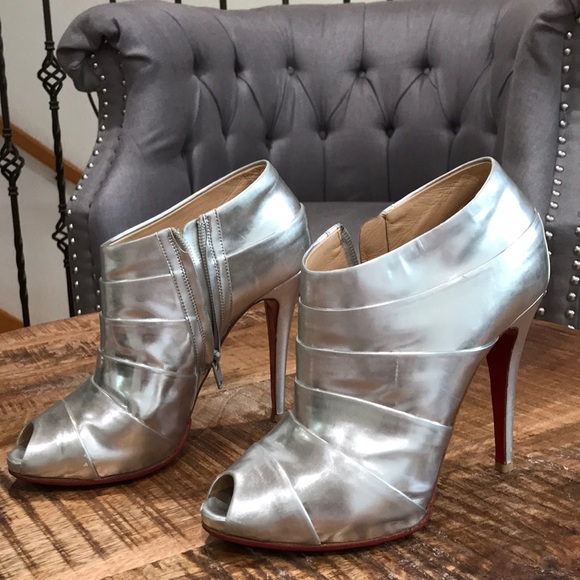 😍Christian Louboutin booties - Picture 4 of 8